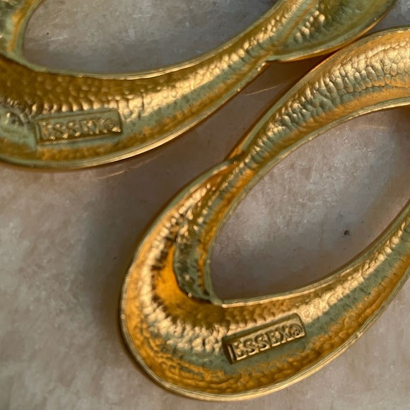 Essex XL Vintage 80’s Gold Dipped Signed  Clips - Picture 7 of 8
